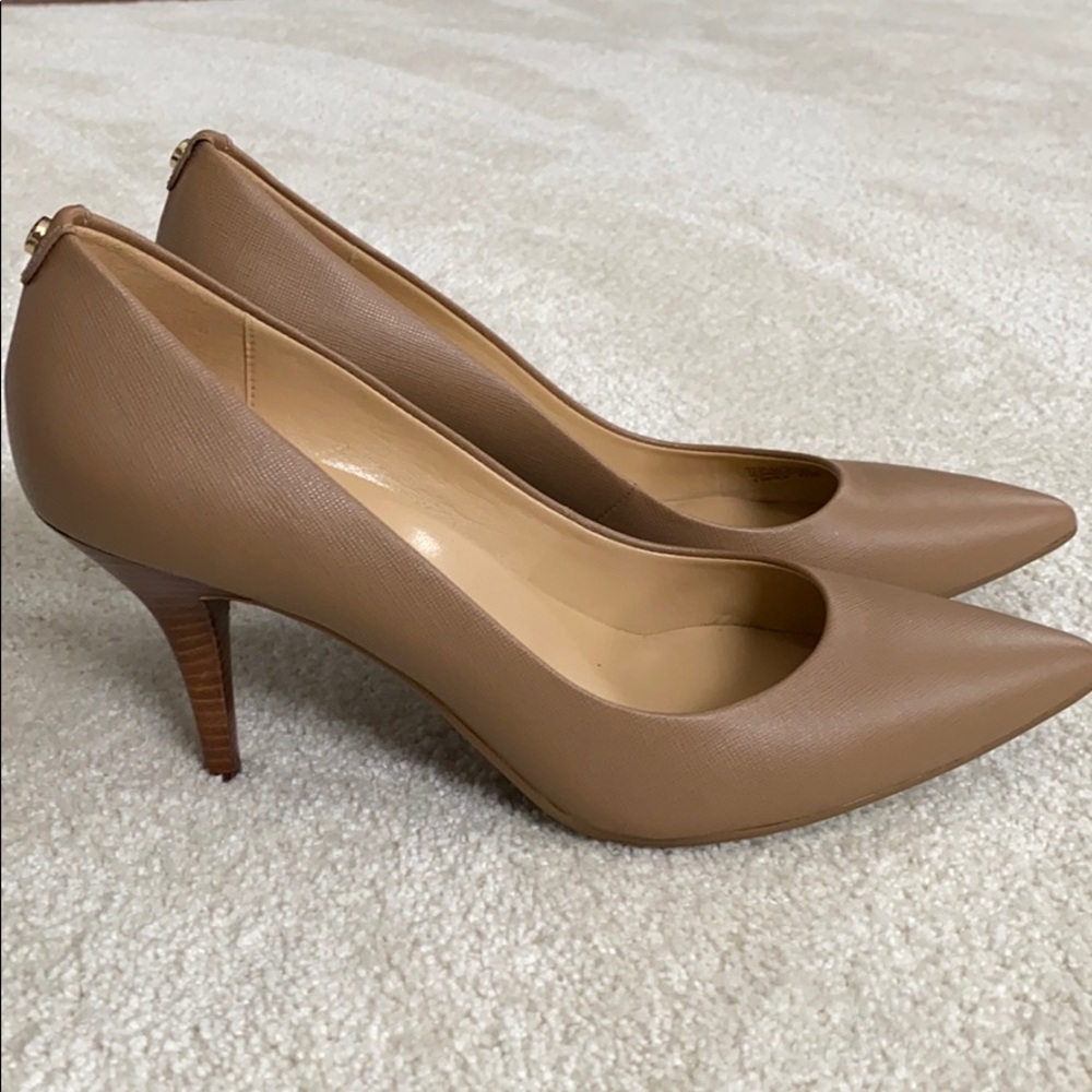 Michael Kors Flex Saffiano Leather Pump